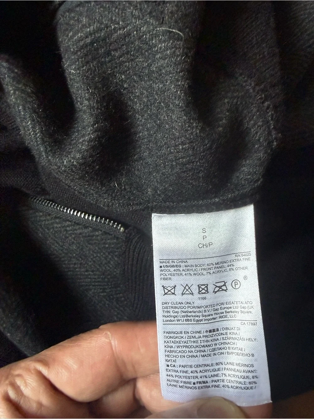 Banana Republic Men's Black and Charcoal Zip-Up Cardigan